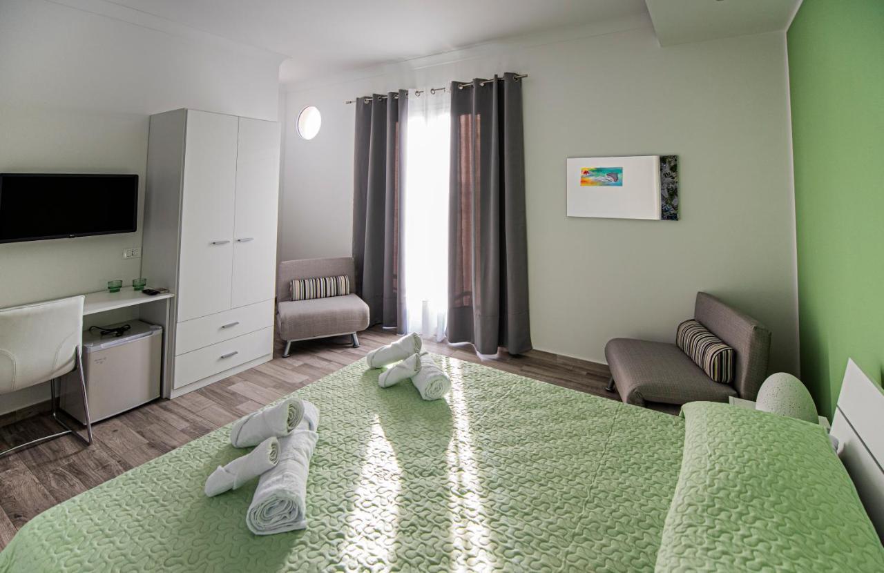 L' Arcobaleno B&B Castelluzzo Exterior photo